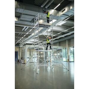 Günzburger Steigtechnik Rollgerüst 1,35x3,0 m mit Ausleger & Doppel-Plattform